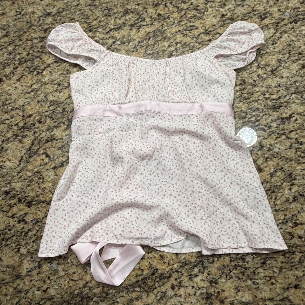 Hollister Floral Babydoll Top Pink Satin Ribbon Tie Smocked Back Medium v